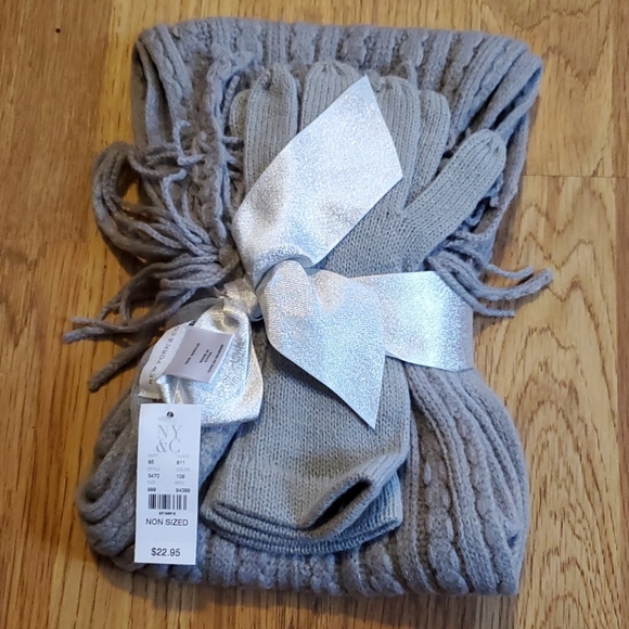 Accessories - Scarf & Glove Set